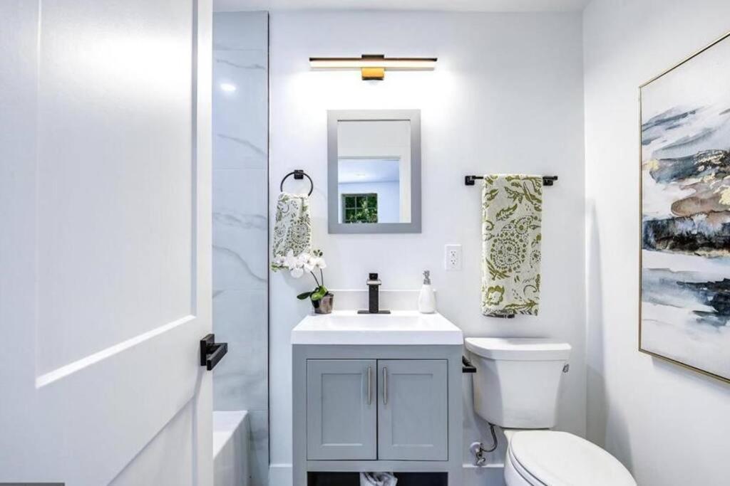 Lux Capitol Hill Vacation Home, In-House Services Washington Eksteriør billede